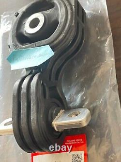 Honda Genuine 06-11 Honda Civic 1.8L withAT Lower Engine Mount Torque Strut Japan