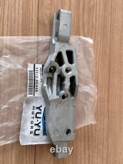 Infiniti Genuine FX35 G37 Q60 Q70 Right Engine Mounting Bracket 11272-4GA5A OEM